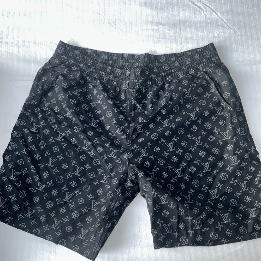 Louie v swim trunks size large